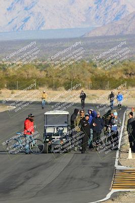 media/Jan-19-2023-Racers Edge (Thu) [[69d0b4dc55]]/Around the Pits-Track Walk/